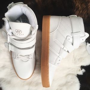 NWT Radii High Top Leather White Straight Jacket